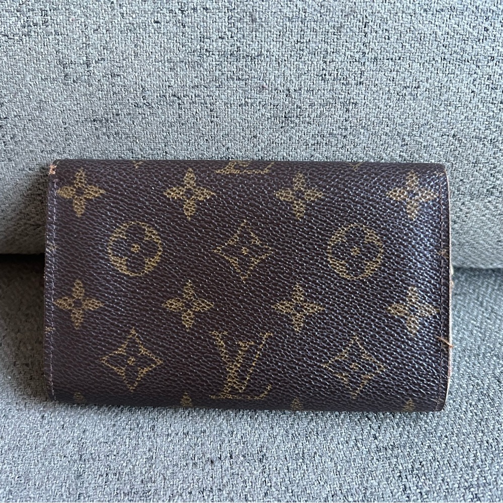 Louis Vuitton Monogram Porte-Monnaie Tresor Wallet - Picture 3 of 12